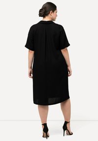 Ulla Popken SHORTSLEEVE - Denní šaty - black