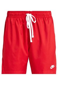 Röda idrottsshorts i lätt material, med resårmidja och vit dragsko samt en liten vit logotyp på nederkanten.