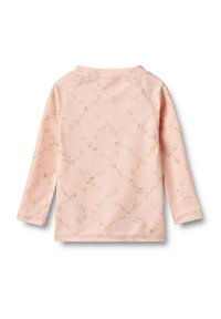 Dug rukav ružičasta majica od mekog materijala, s cvjetnim uzorkom u pastelnim bojama, visokog vrata i rukavima raglan kroja.
