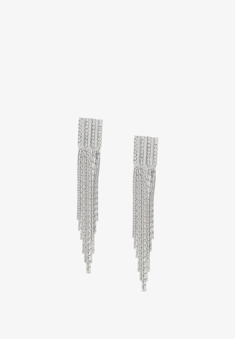 Hõbedased kõrvarõngad, millel on ristkülikukujulised pealised, kaunistatud väikeste kristallide ridadega ja mitme rippuva hõbedase ahelatassiga, mille pikkused on erinevad.