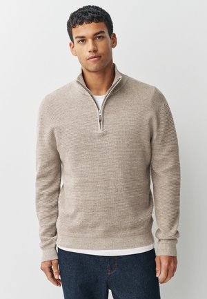 Next REGULAR FIT - TEXTURED PREMIUM QUARTER - Neule - neutral