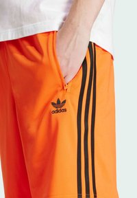 adidas Originals - Spodnie treningowe