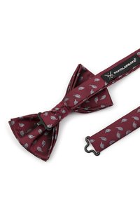 Burgundowa muszka o teksturowanym wykończeniu, z powtarzającym się szarym wzorem liści i czarnym zapięciem umożliwiającym regulację rozmiaru.