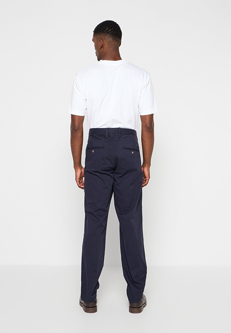 SLIM FIT