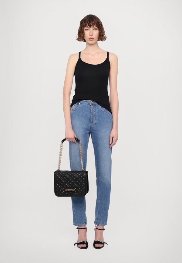 LAMINATED QUILTED BAG - Cross body bag - nero