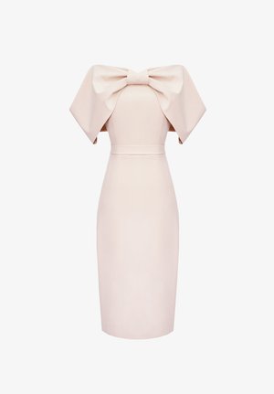 Jasnobeżowa sukienka midi z dopasowaną talią i dużą kokardą na ramionach i górnej części klatki piersiowej.