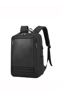 Sac à dos noir avec une finition lisse et mate, double zippers, bretelles rembourrées et dos texturé pour plus de confort. Dispose de poches latérales fines.