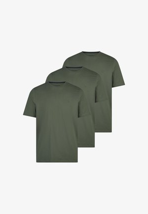 Trzy jednokolorowe oliwkowozielone koszulki z krótkim rękawem i okrągłym dekoltem, ułożone na białym tle, częściowo nałożone na siebie.
