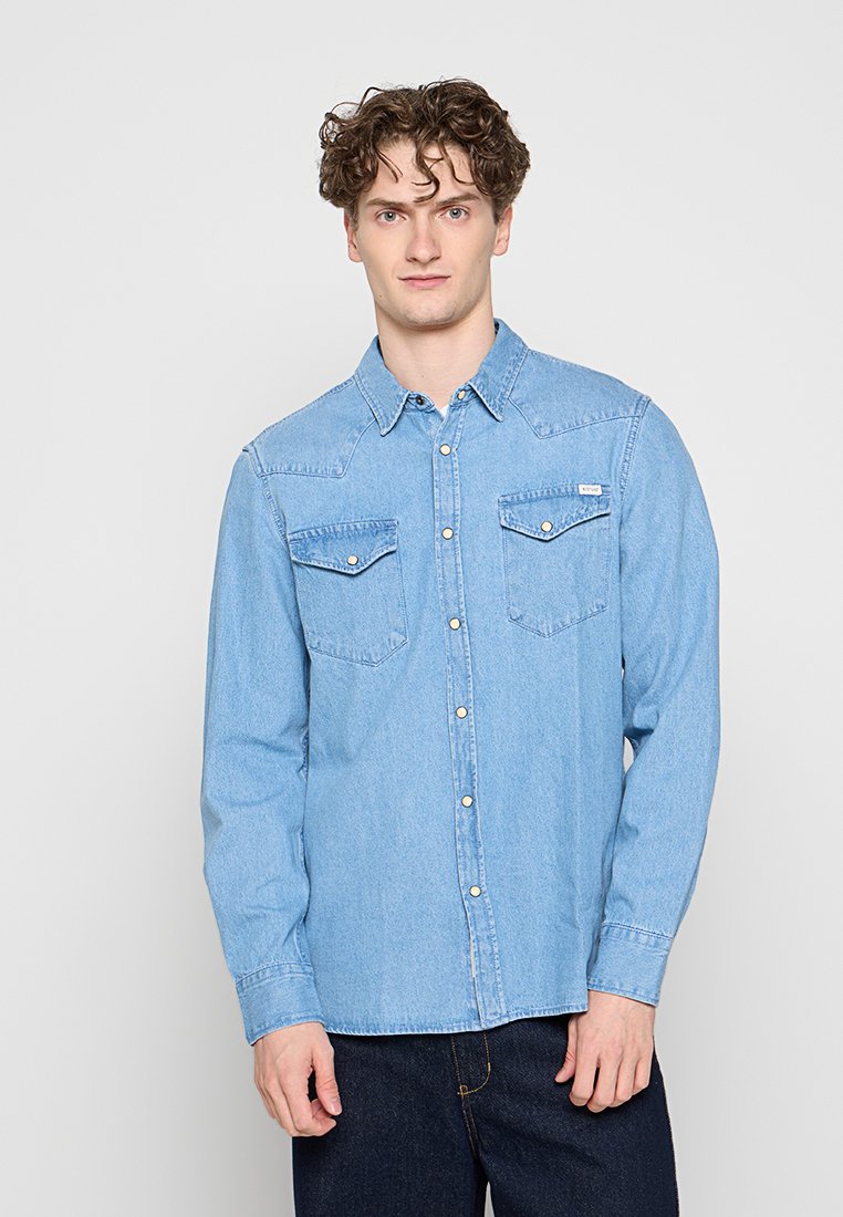 Camisa