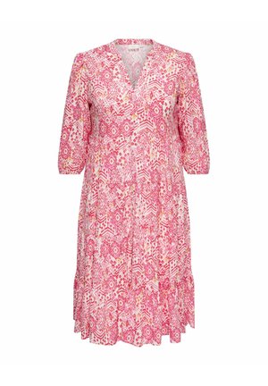 Ružová vzorovaná šaty s výstrihom do V, trojštvrťovými rukávmi a volánovým lemom. Obsahuje geometrické vzory v rôznych odtieňoch ružovej a krémovej.