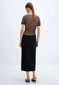 Mango CARMIN - Piké - brown