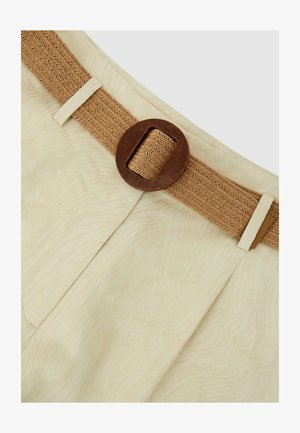 Reiss, REGULAR FIT - MATILDA JACQUARD BELTED SHORTS WITH LINEN . - Shorts - neutral