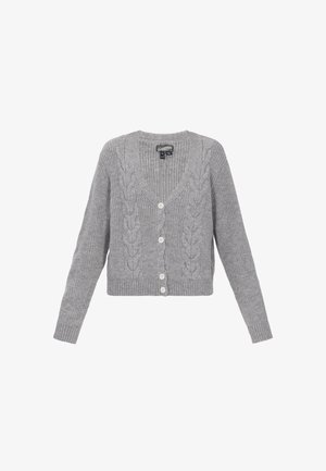 Harmaa neuletakki, jossa on V-pääntie, ribbitekstuuri ja koiraskuvio. Varustettu neljällä etupainikkeella ja pitkillä hihoilla. Lyhyt malli.