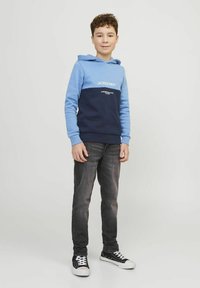 Jack & Jones Junior COLOUR BLOCKING  - Mikina s kapucňou - pacific coast