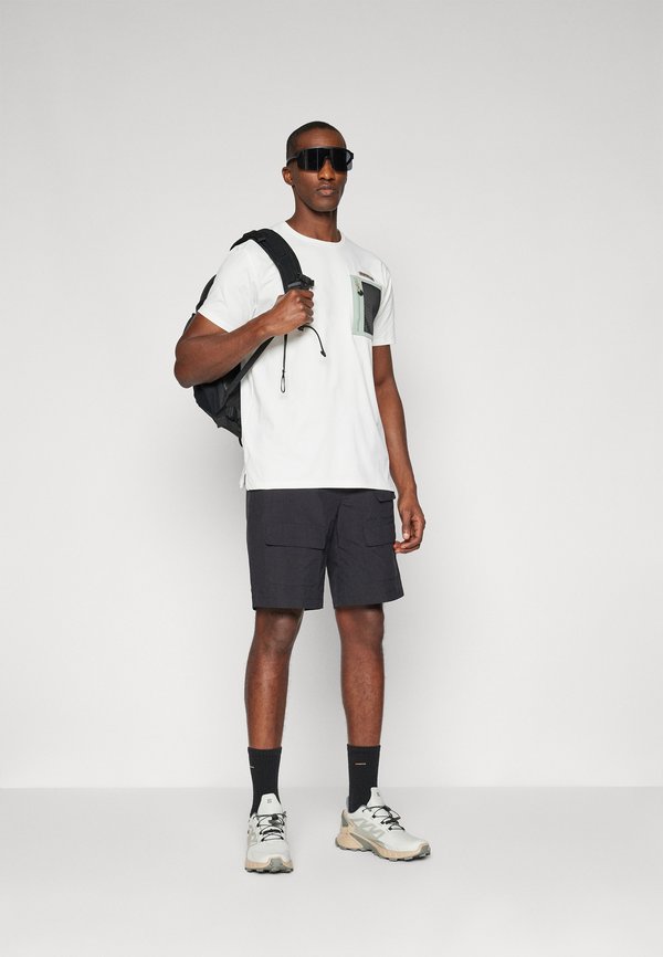 YARON - Print T-shirt3