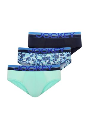 Drei Herren-Slips in Schwarz, blauem Blumenmuster und hellteal, jeweils mit einem blauen Bund, der mit dem Schriftzug "Jockey" in dunkelblauen Buchstaben versehen ist.