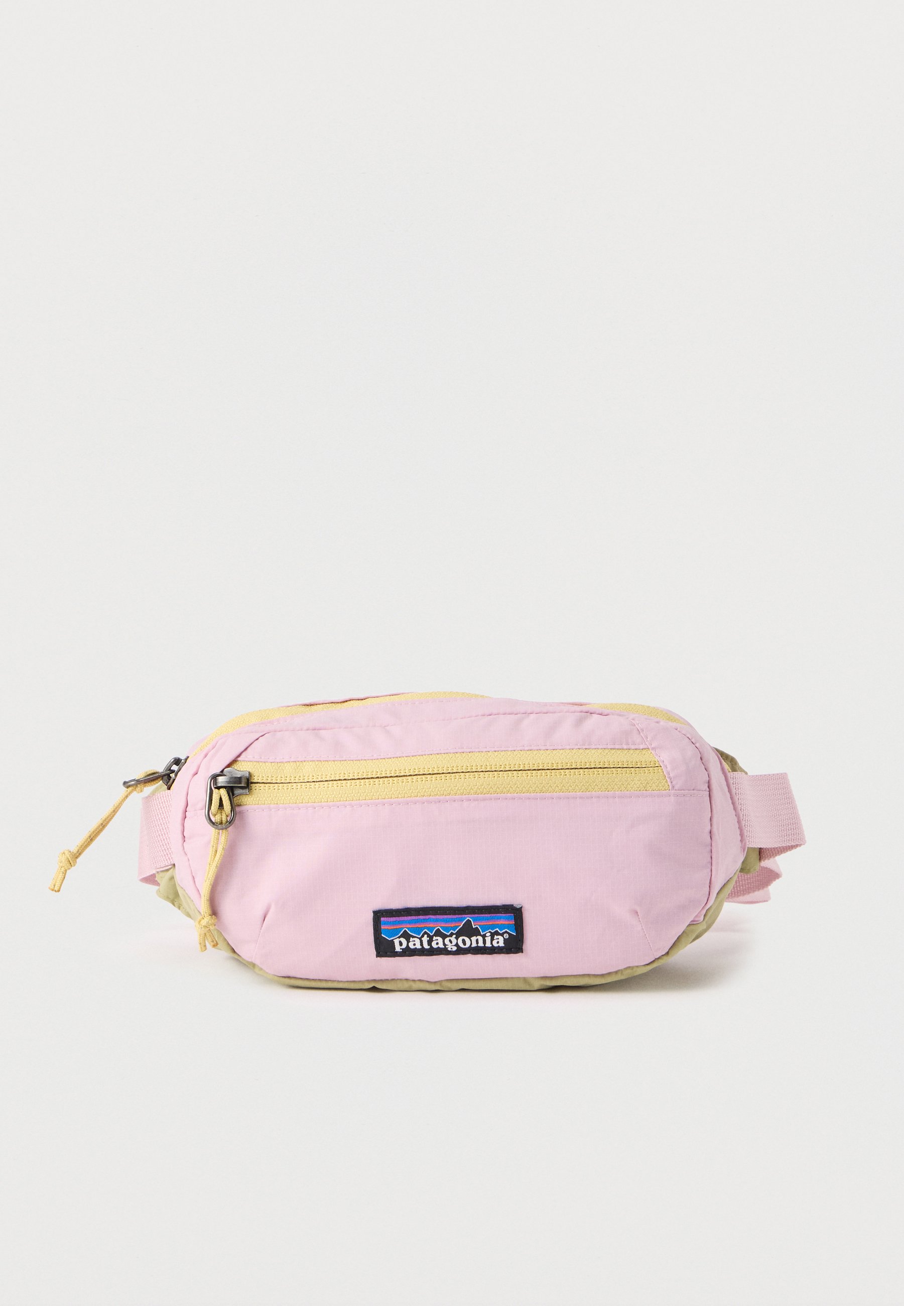 pink patagonia bag Terravia Mini 1L Unisex Waist The Black Hole Duffel 40L is perfect for small loads and long weekends Patagonia TERRAVIA MINI UNISEX -