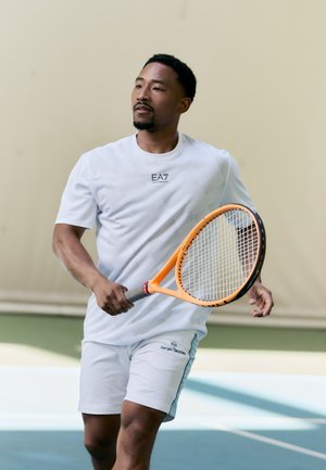 EA7 Emporio Armani TENNIS PRO TEE GRAPHIC - Športne majice - fancy white/blue