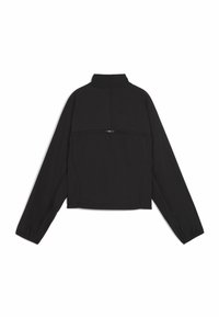 Črna kratka jakna z visokim ovratnikom, dolgimi rokavi in osrednjim zadrgo preko hrbta. Gladka tekstura, minimalističen dizajn.