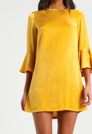 Cocktailjurk - mustard yellow