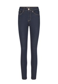 Jeans ajustados de tela vaquera azul oscuro con una textura suave, que cuentan con un cierre frontal de botón, lazos para cinturón y un diseño clásico de cinco bolsillos.