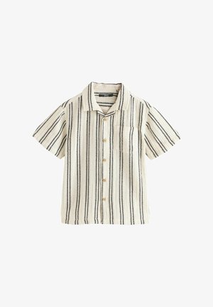 Kortærmet skjorte med knapper og sorte og hvide lodrette striber samt en brystlomme på en hvid baggrund.