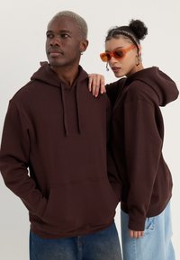 YOURTURN - UNISEX - Hoodie - brown Miniatuurafbeelding 1