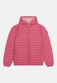 Rosa Puffjacke mit horizontalem Steppmuster, Kapuze, vollständigem Reißverschluss und elastischen Bündchen. Mit einem Logo-Patch auf dem linken Ärmel.