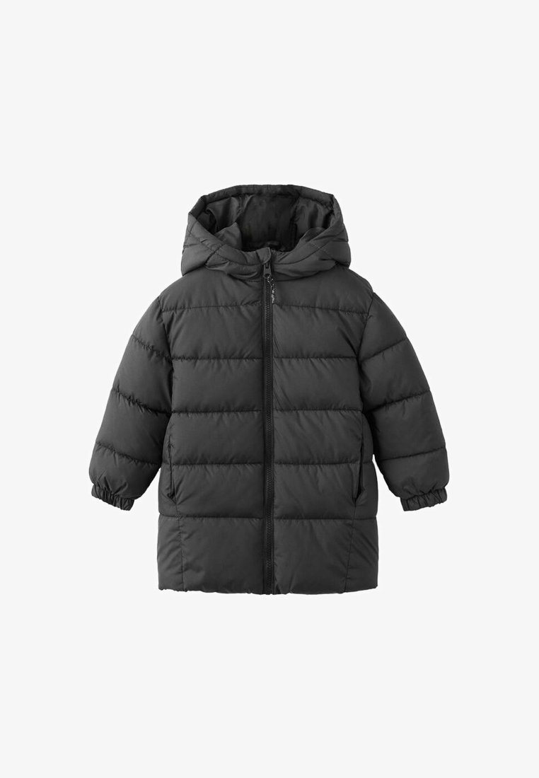 Cappotto invernale imbottito nero con cappuccio, polsini elasticizzati, zip frontale e tasche laterali, progettato per tenere caldo e per l'uso all'aperto.