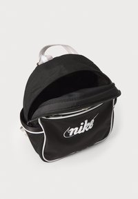 Nike Sportswear FUTURA 365 MINI RETRO UNISEX