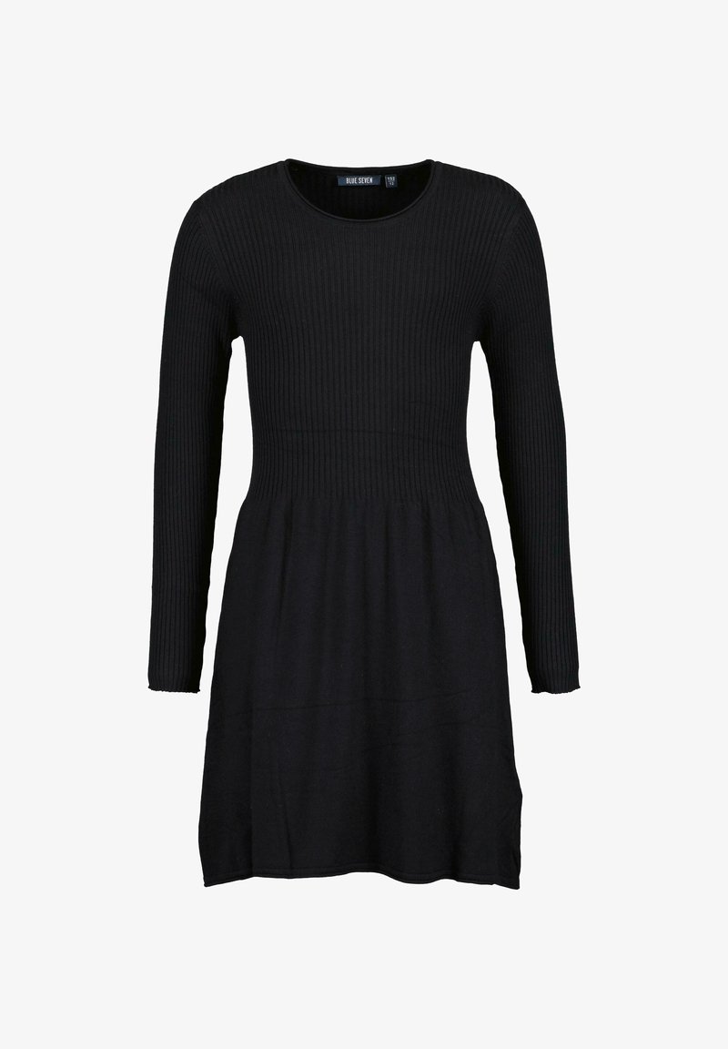Robe noire en maille côtelée à manches longues avec un col rond et une jupe légèrement évasée, étiquette de taille visible à l’intérieur du col.
