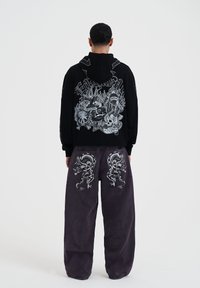 Thumbnail Image 5