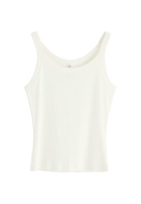 Hvid ribbet tanktop med skulderstropper, der har en rund halsudskæring og en tætsiddende silhuet, lavet af et blødt, strækbart materiale.