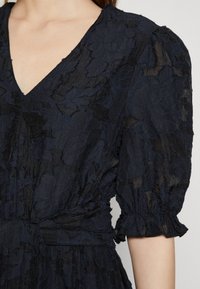 Selected Femme SLFCATHI-SADIE - Maksi suknelė - dark sapphire