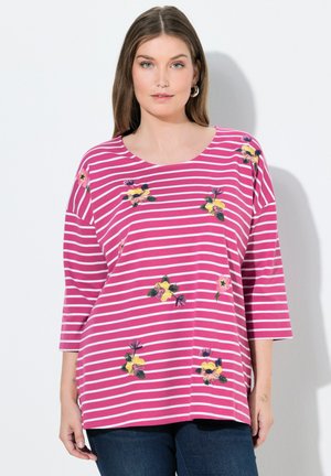 - T-shirt z nadrukiem