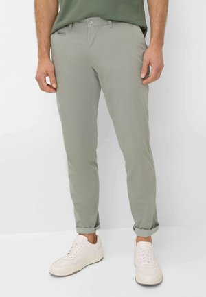 BRAX STYLE FABIO  - Chinos - thyme