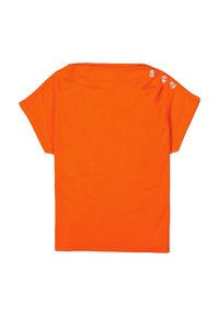 Felle oranje top met korte mouwen en een ronde halslijn, voorzien van drie decoratieve knopen op de linkerschouder; gladde textuur en eenvoudig ontwerp.