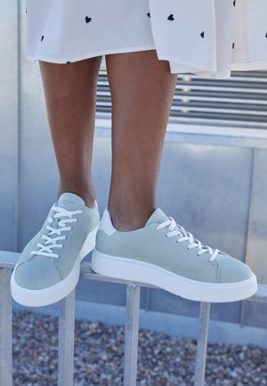 Sneakers - light grey