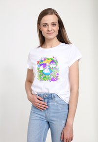 Henry Tiger ALICE IN WONDERLAND ALICE PSYCHEDELIC SCENE  - T-shirt z nadrukiem
