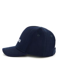 Casquette de base-ball bleu marine en coton, avec une visière incurvée, un logo brodé à l'avant et des trous de ventilation sur le dessus.