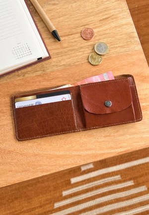 Gusti Leder FODOR - Portafoglio - honey brown