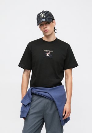 EMBROIDERED TROUT - Tričko s potlačou - black