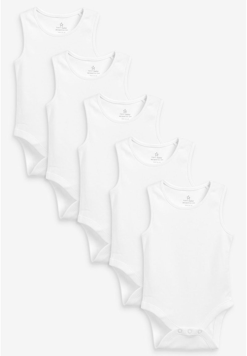 Fem vita baby bodysuits, var och en med rund halsringning och ärmlös design, med tryckknappar i botten och mjuk textur.