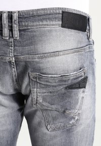 Le Temps Des Cerises Vaqueros slim fit - grey denim