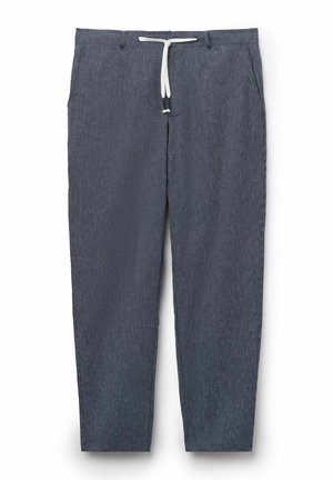 Hosen mit Marine-Streifen, elastischem Bund, seitlichen Taschen und schmalem Schnitt. Der Stoff wirkt glatt und leicht.