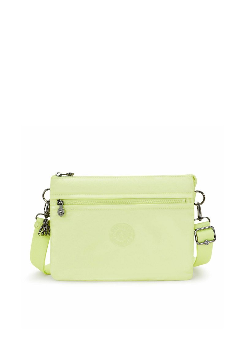 Borsa a tracolla giallo-verde realizzata in materiale liscio. Presenta una tasca con zip, logo impresso sul davanti e una tracolla regolabile con dettagli in metallo.