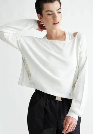 Long sleeved top - ivory