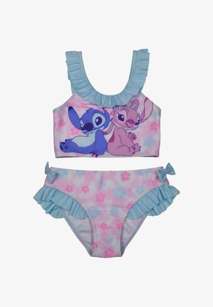 Costume da bagno due pezzi per ragazze con svolazzi blu, con i personaggi dei cartoni animati Stitch e Angel su uno sfondo floreale rosa e blu.