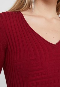 Emporio Armani Trui - red