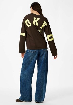 Pieces T-SHIRT PCRIA FANY - Camiseta de manga larga - hot fudge